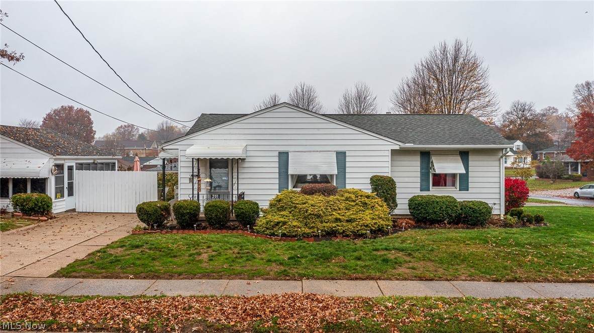 201 Ralston Avenue - Photo 1