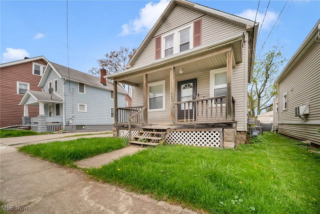 723 E Street - Photo 1