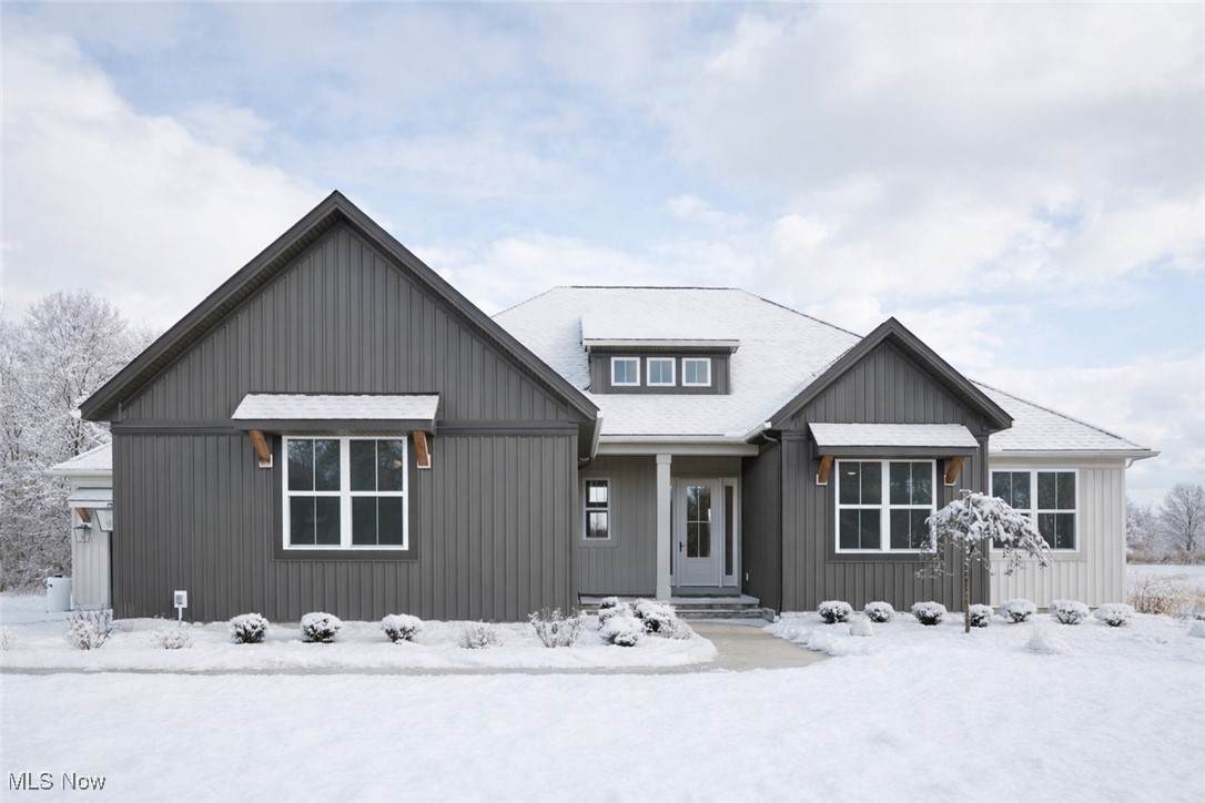 2115 Vivian Way - Photo 1
