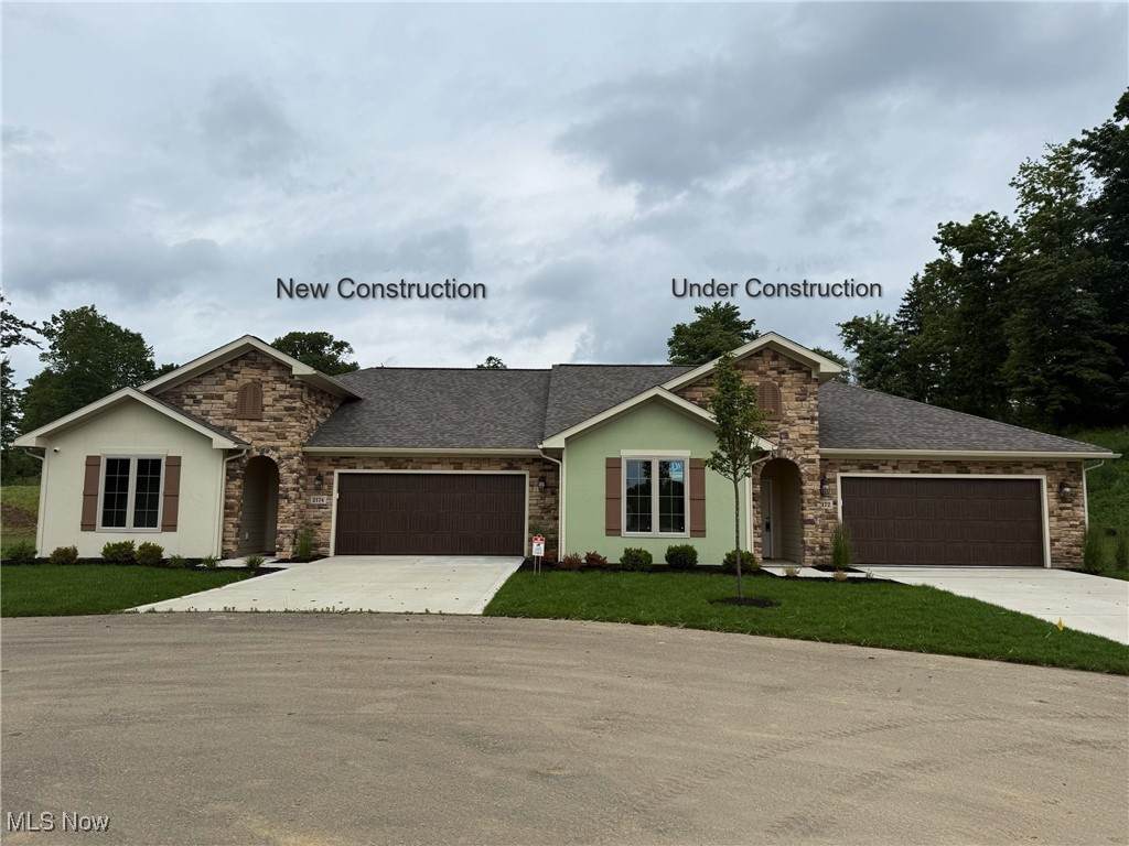 2172 Via Luna Circle - Photo 1