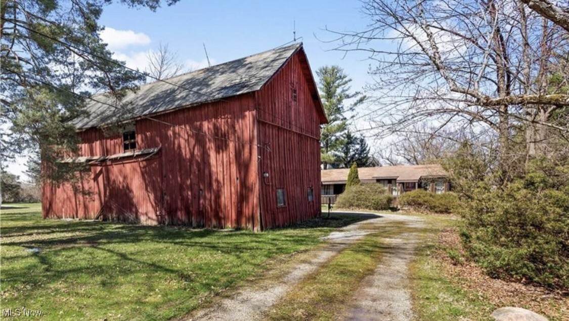 20556 Drake Road - Photo 1