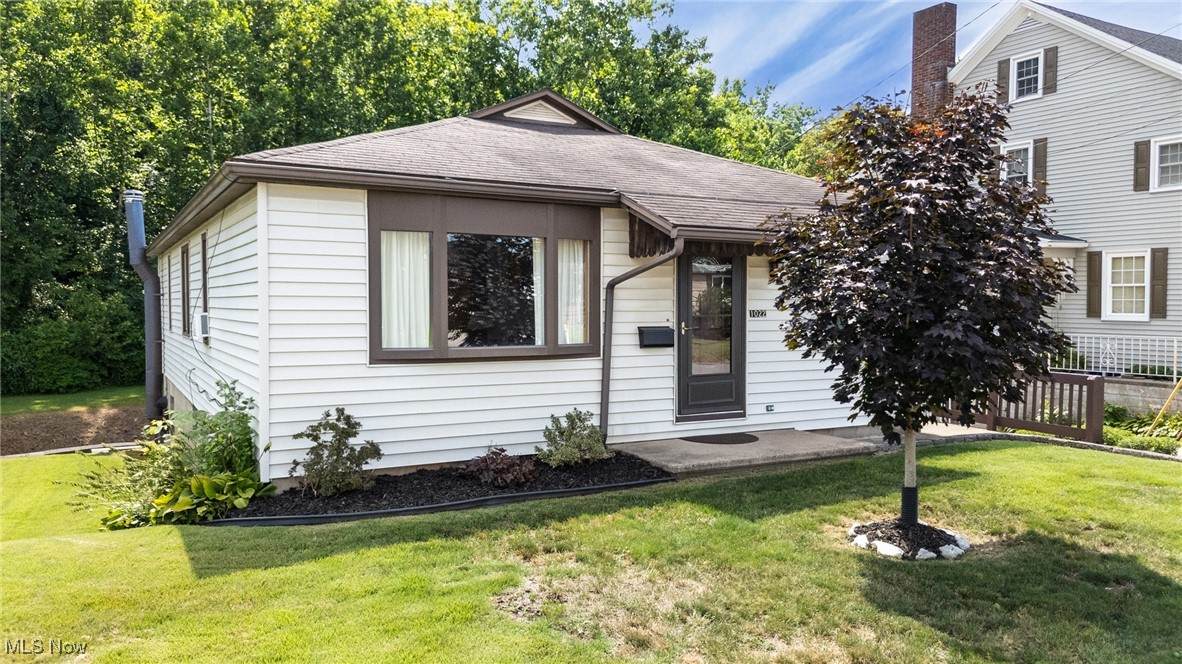 1022 Stadium Drive - Photo 1