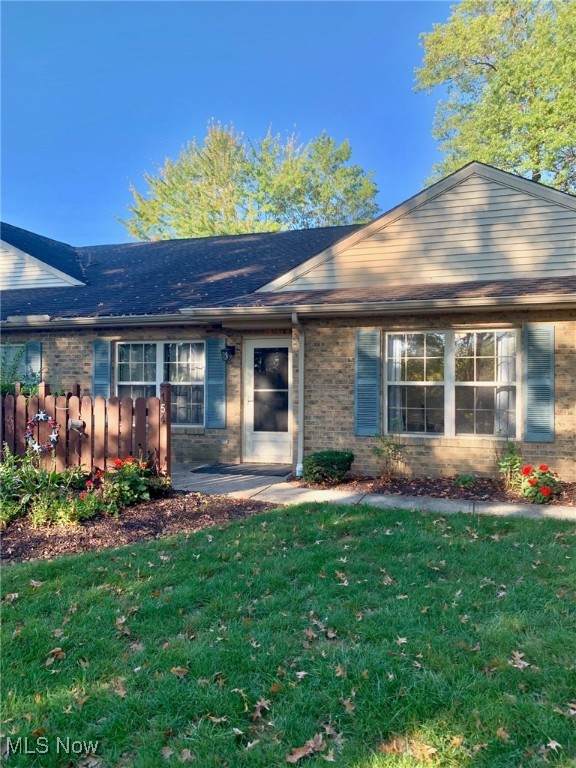 154 Bentley Drive - Photo 1