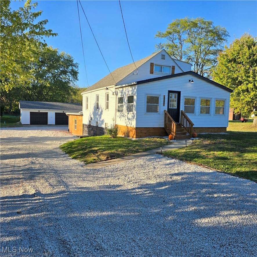 1157 Newton Street - Photo 1