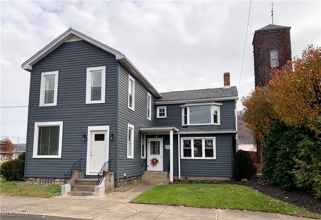 206 3rd Street - Photo 1