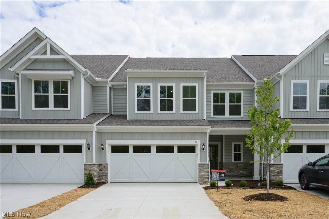 761 Rock Harbor - Photo 1