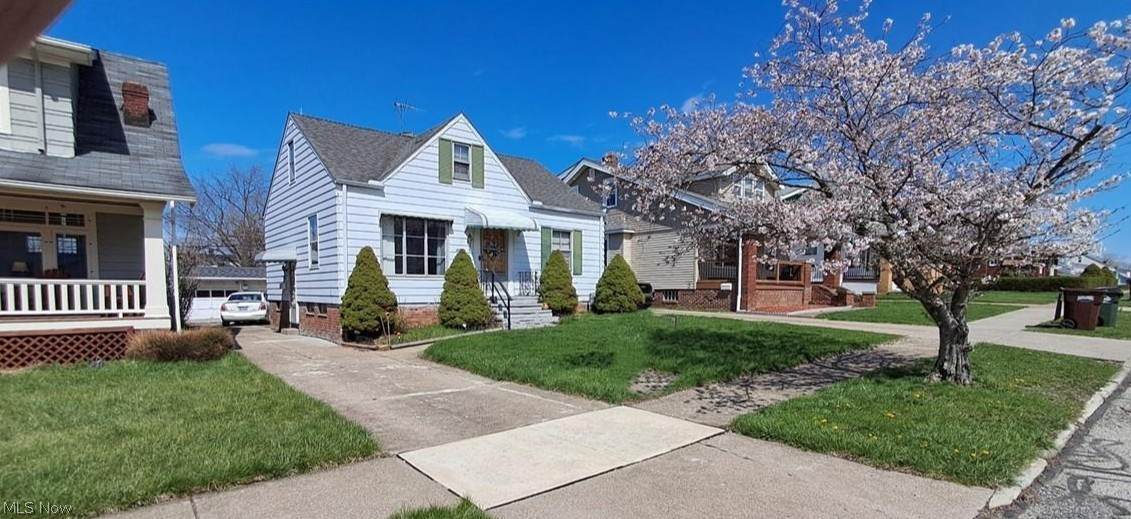 6014 Laverne Avenue - Photo 1