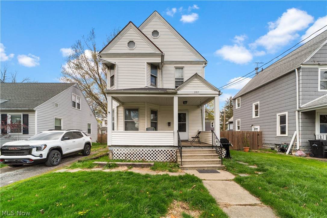 237 Wooster Street - Photo 1
