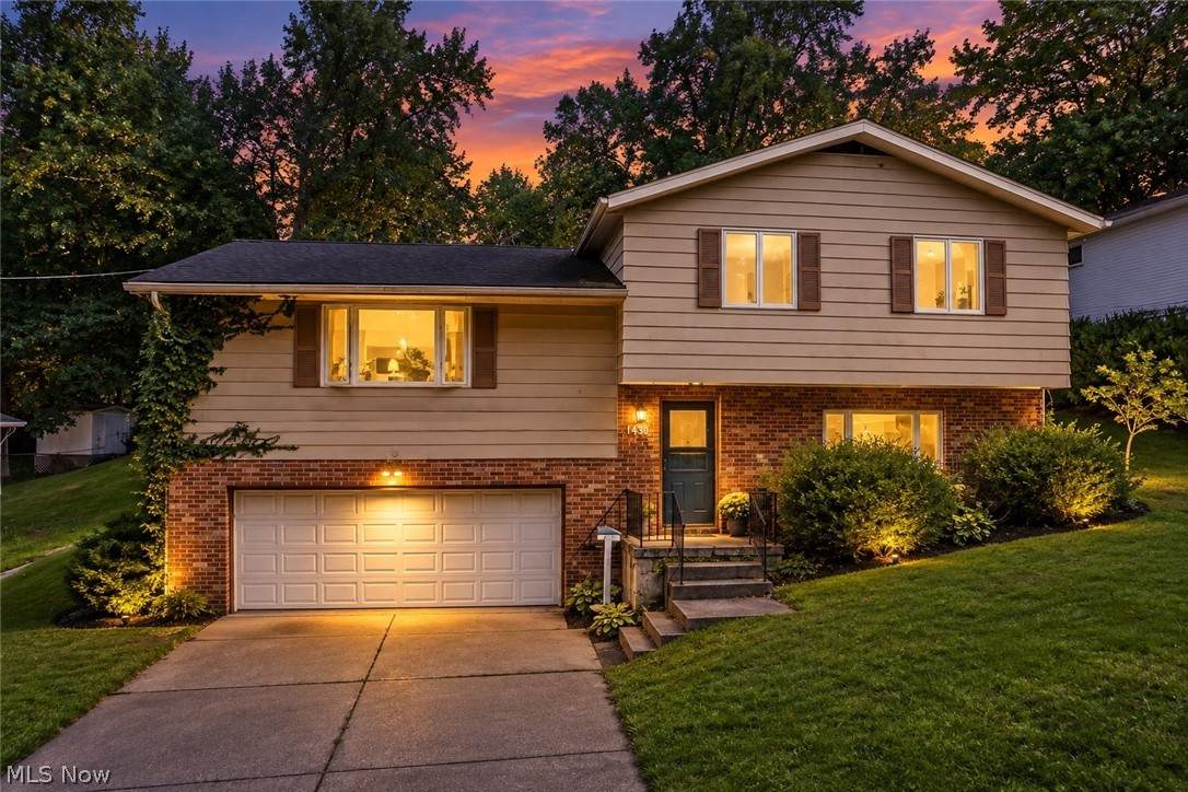 1490 Shanabrook Drive - Photo 1