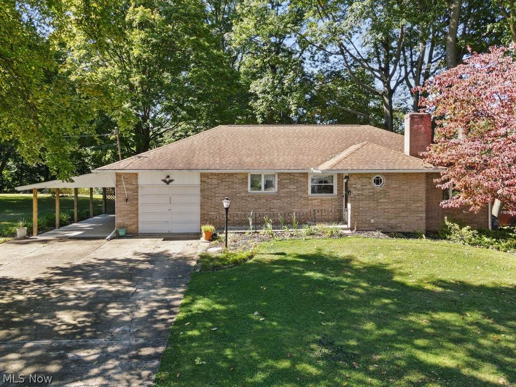 633 Fairview Place - Photo 1