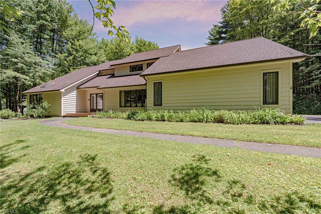 44 Hemlock Lane - Photo 1