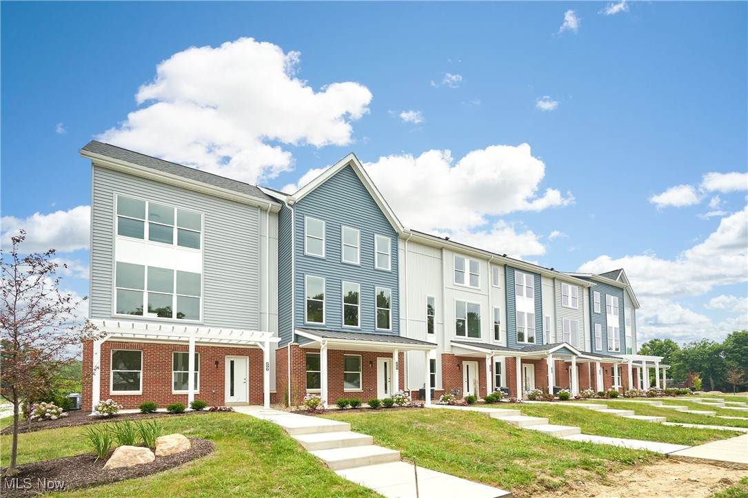 602 Mull Avenue - Photo 1