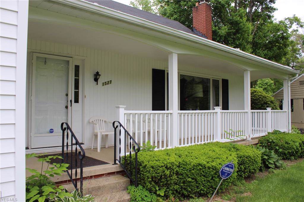 1527 Glenking Lane - Photo 1
