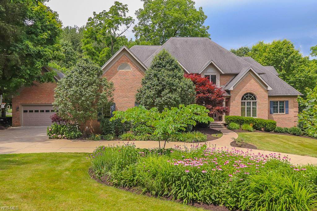 566 Highlands Drive - Photo 1