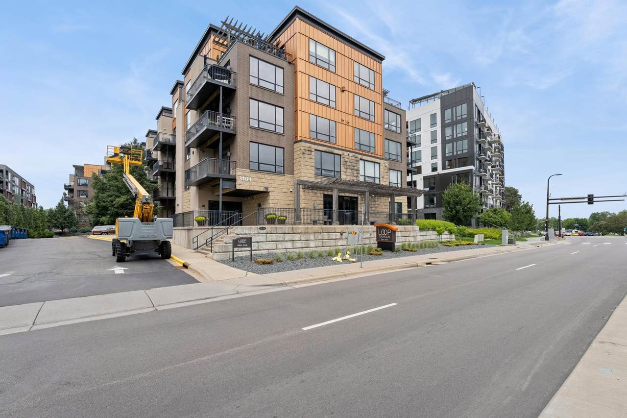 3104 Lake Street - Photo 1