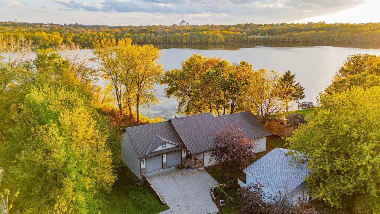 344 Barker Street - Photo 1