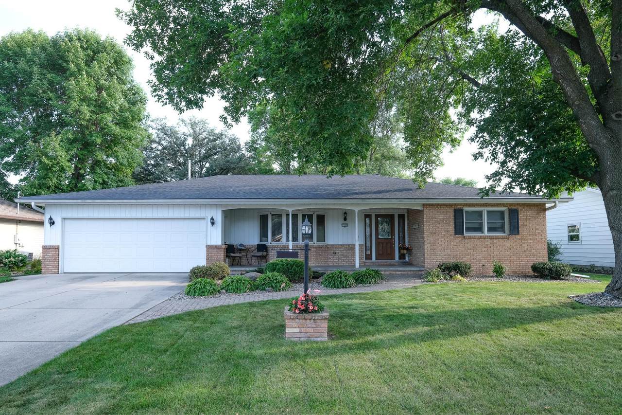 1709 Sunray Avenue - Photo 1
