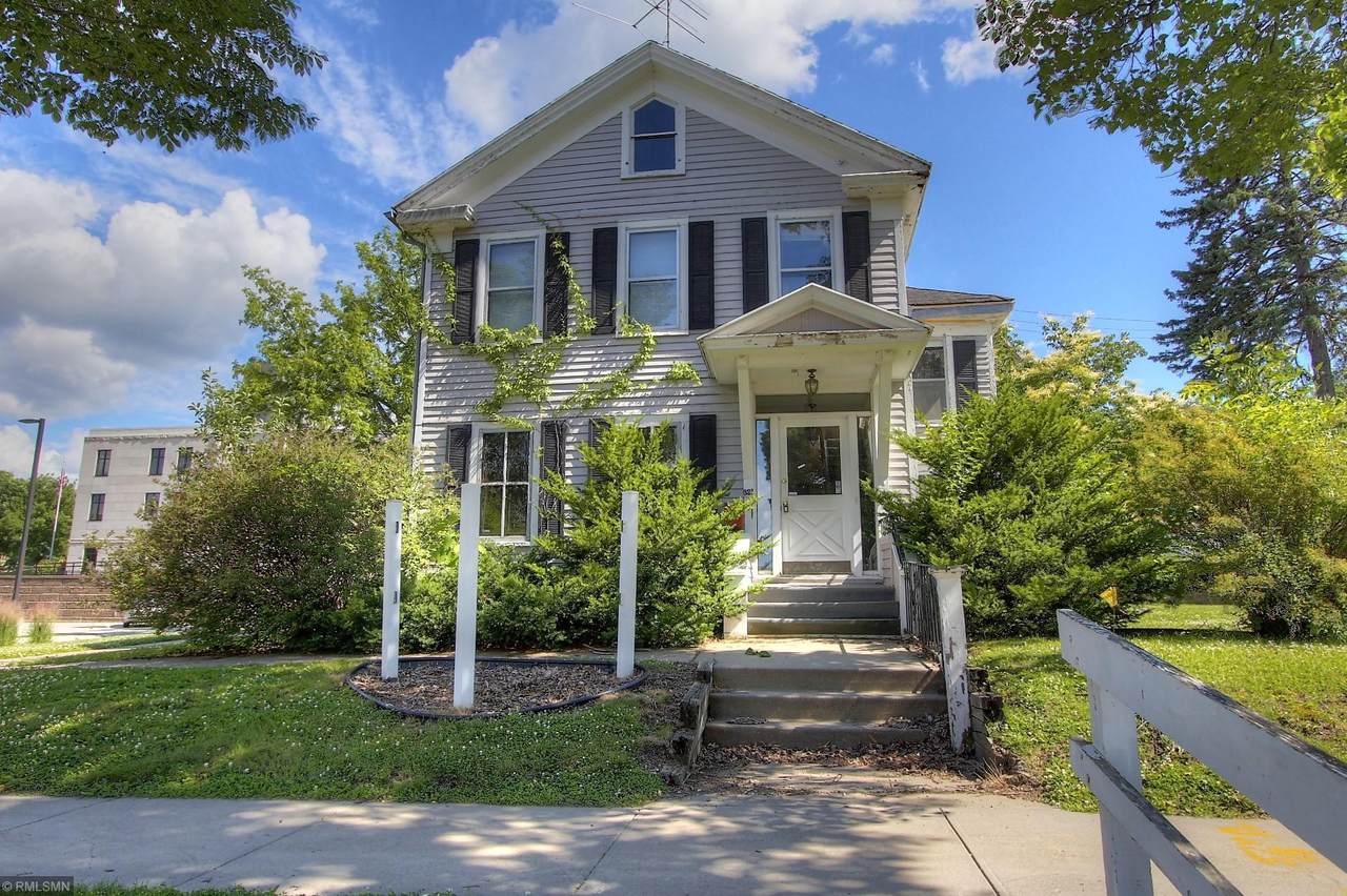 621 4th Street - Photo 1