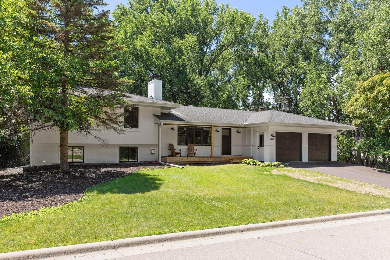 5705 Warden Avenue - Photo 1