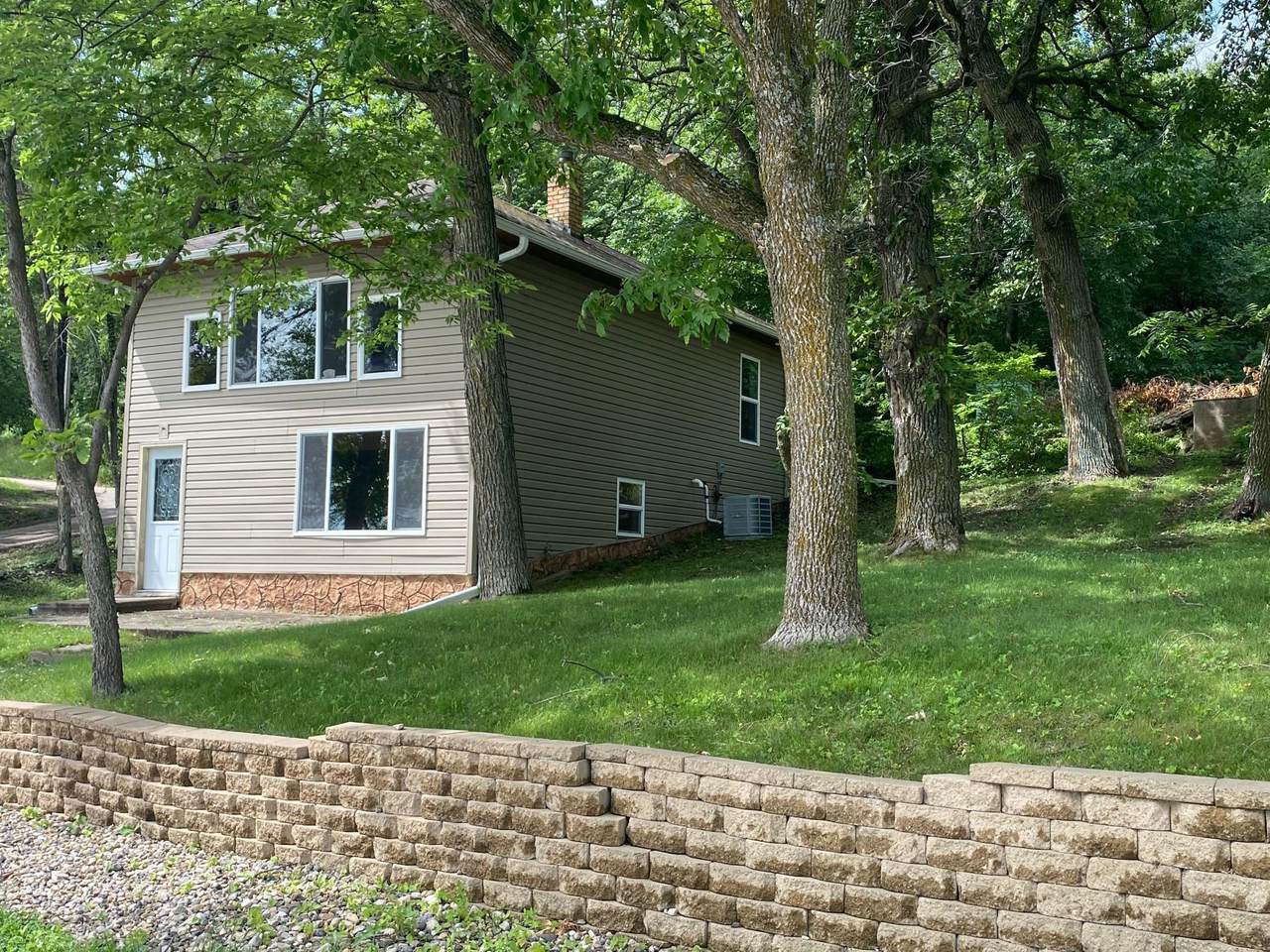 1506 Lake Drive - Photo 1