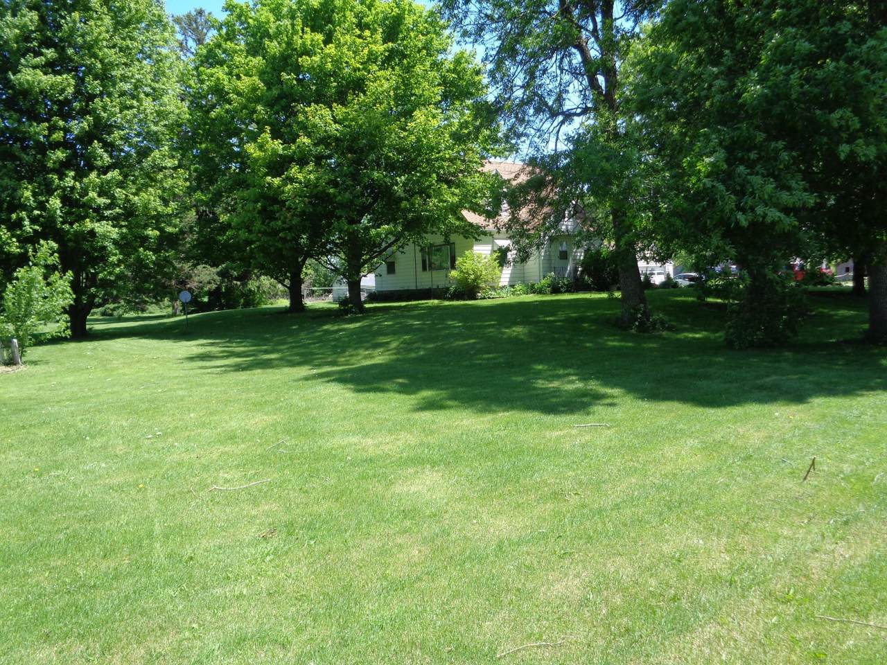20516 680th Avenue - Photo 1