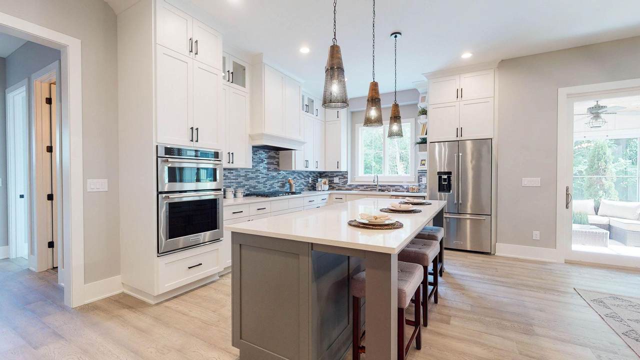 5746 Shady Oak Road - Photo 1