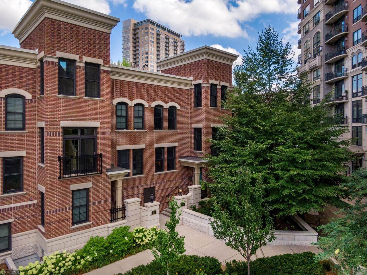 513 10th Street - Photo 1