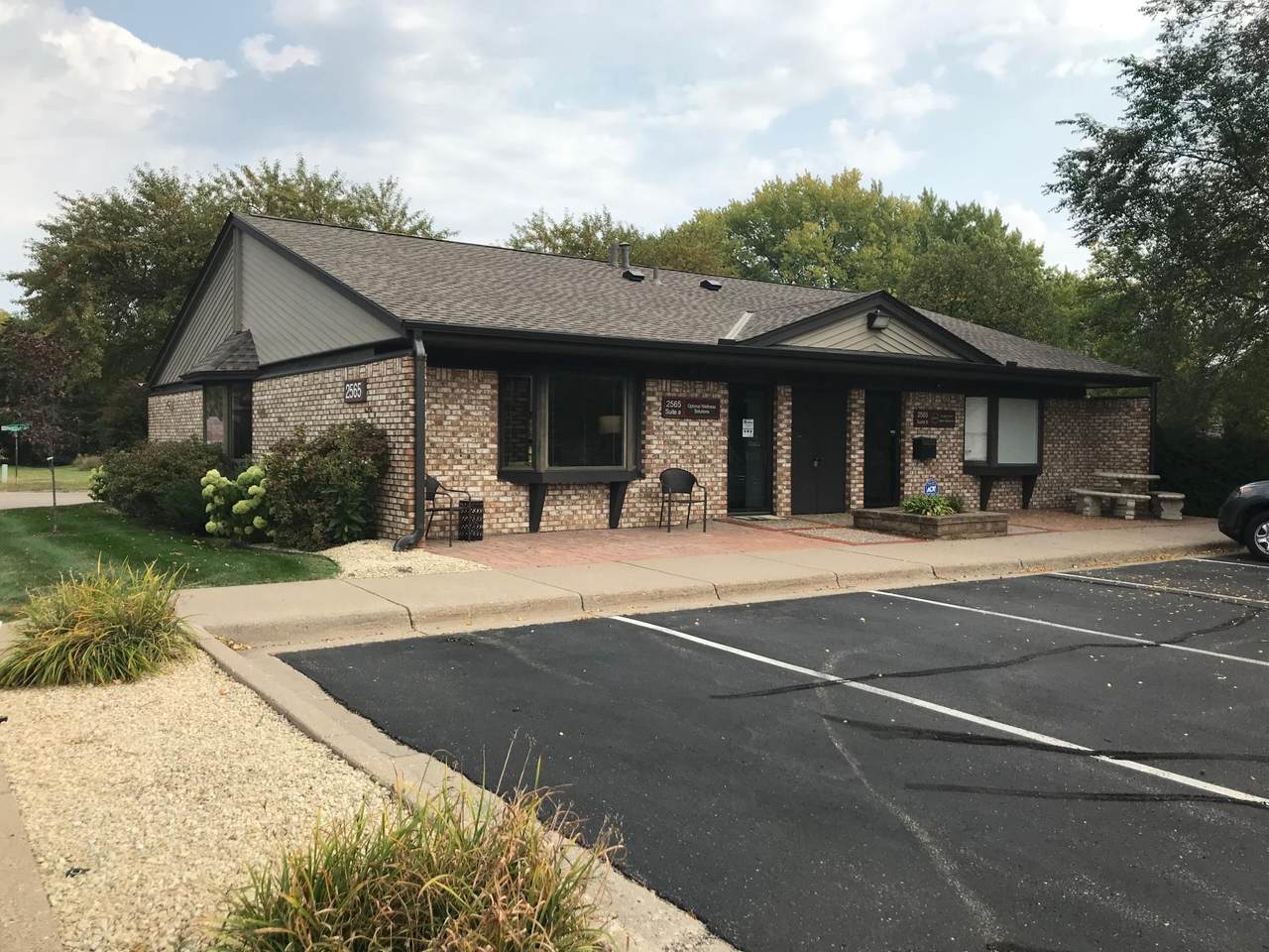 2565 Hamline Avenue - Photo 1
