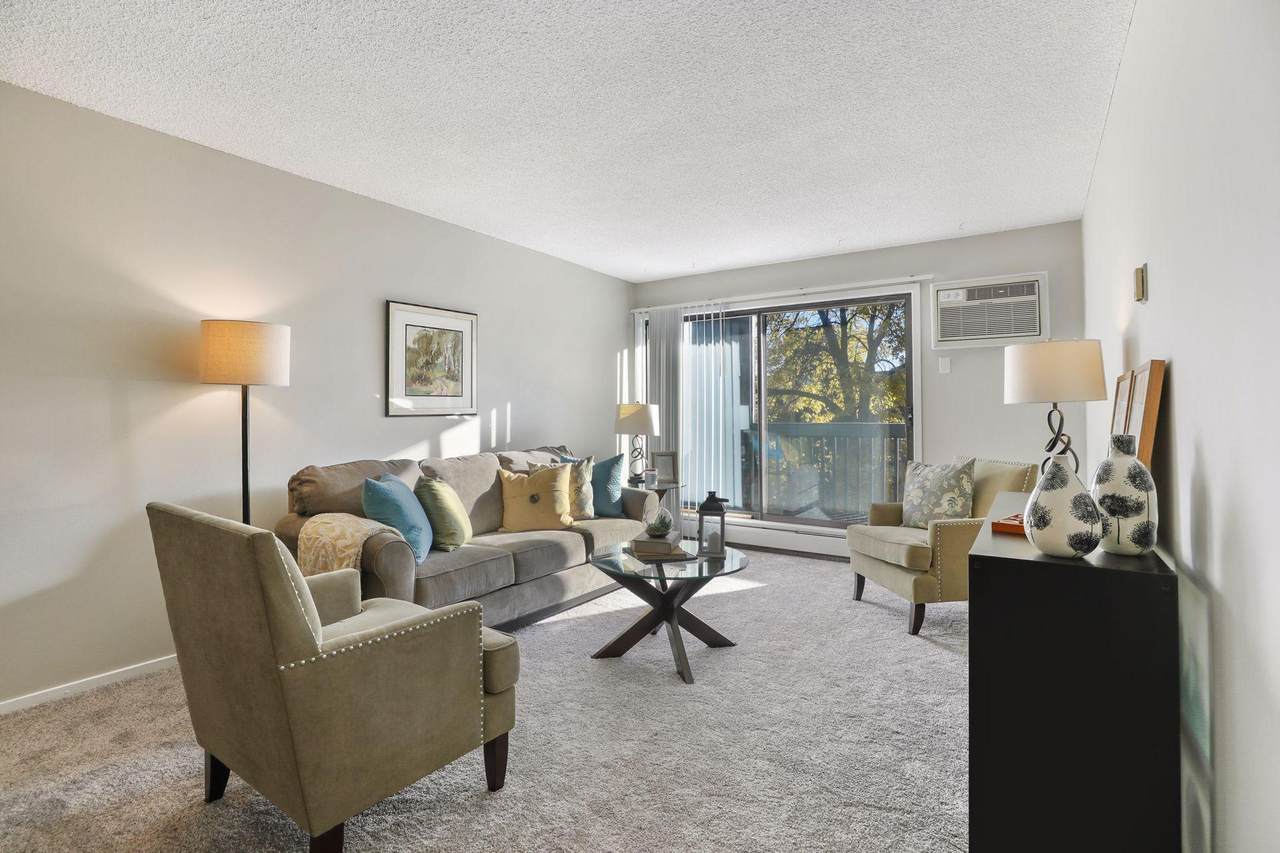 2610 Garfield Avenue - Photo 1