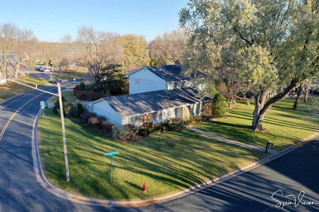 6024 Medicine Lake Road - Photo 1