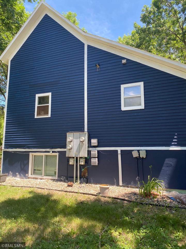 913 20th Avenue - Photo 1