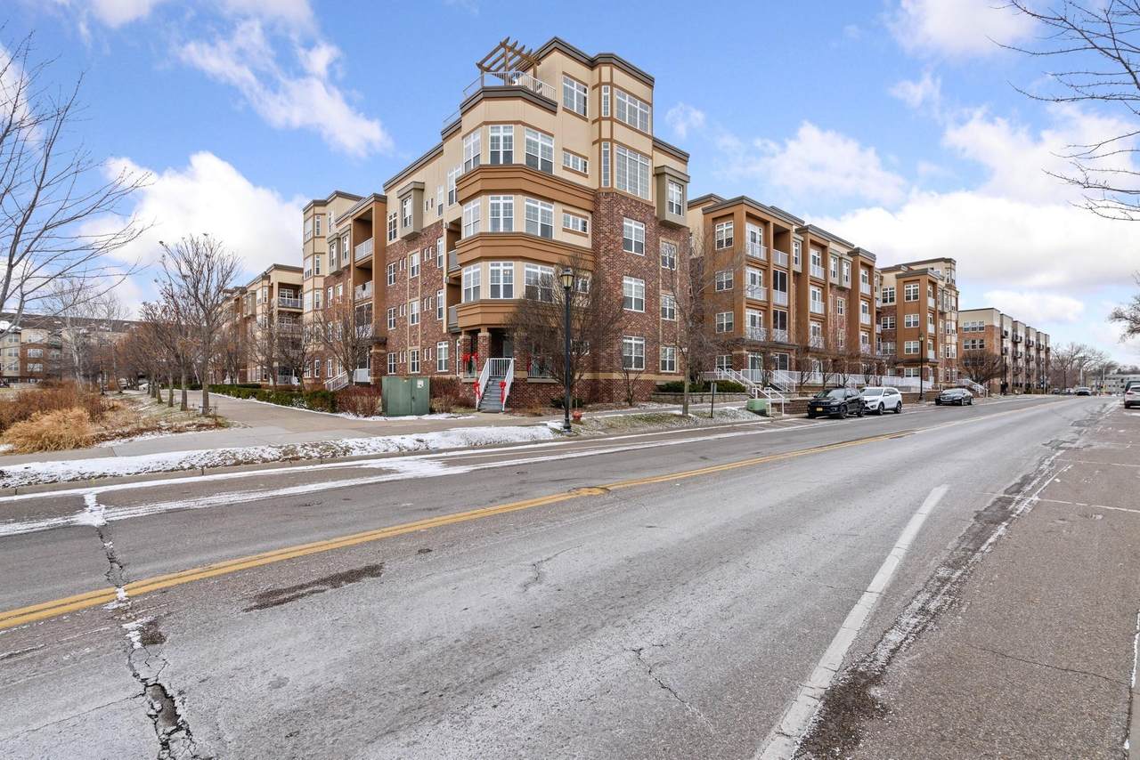 2407 39th Avenue - Photo 1
