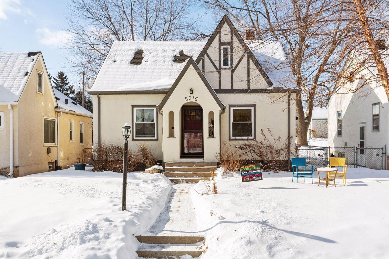 5316 38th Avenue - Photo 1