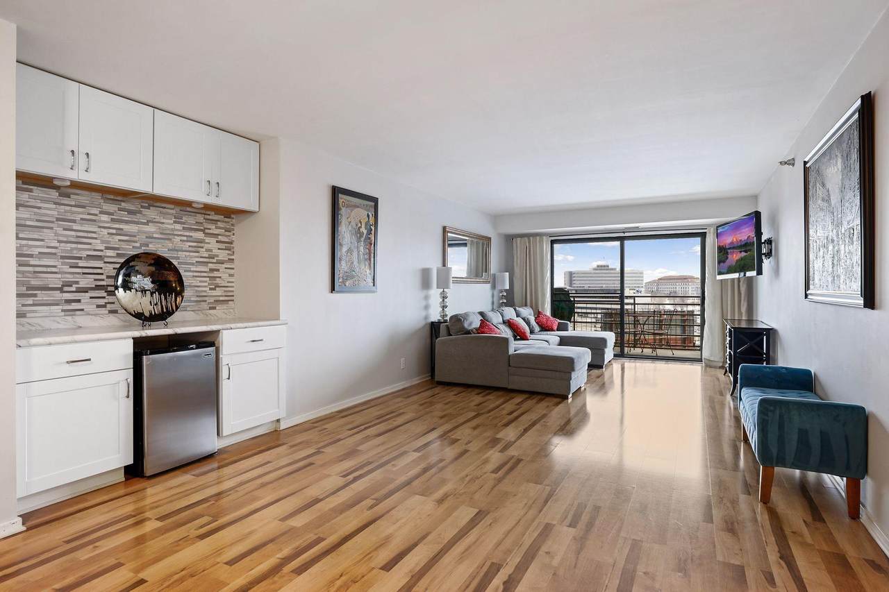 26 10th Street - Photo 1