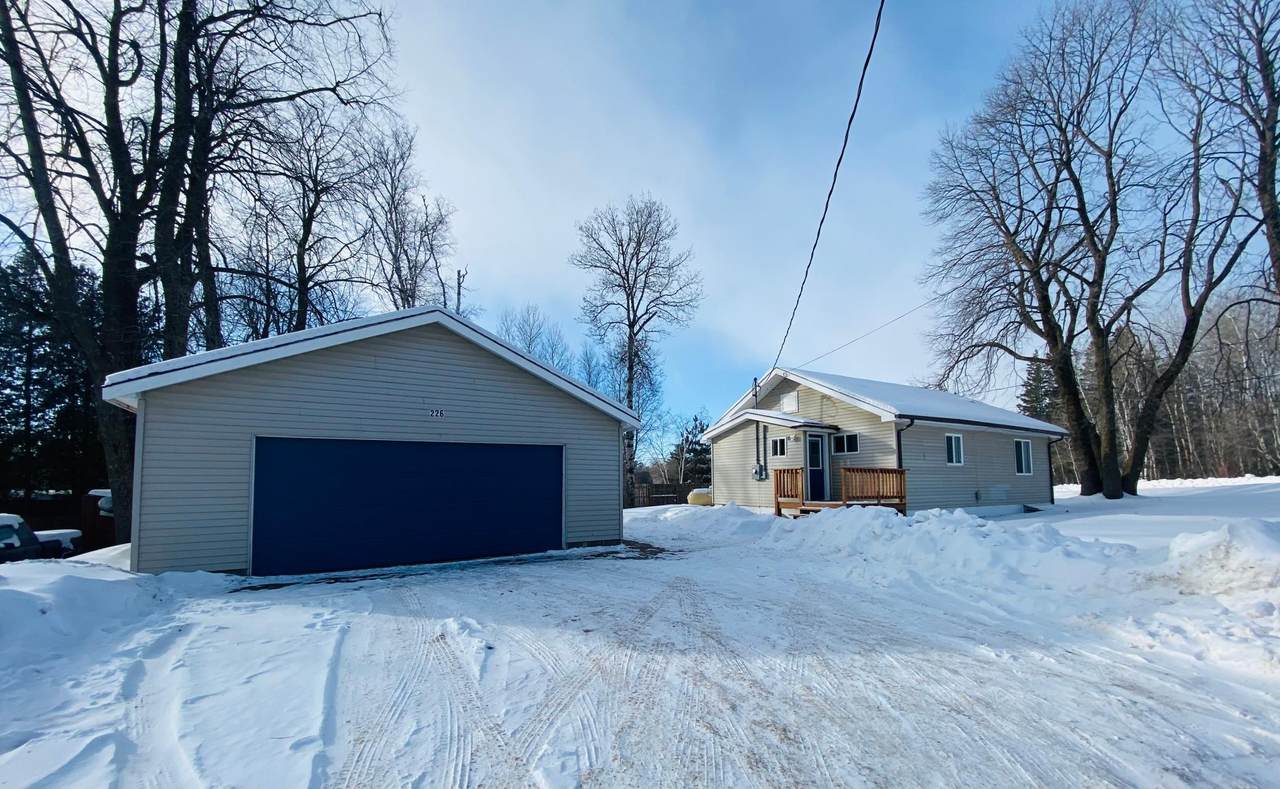 226 3rd Avenue - Photo 1