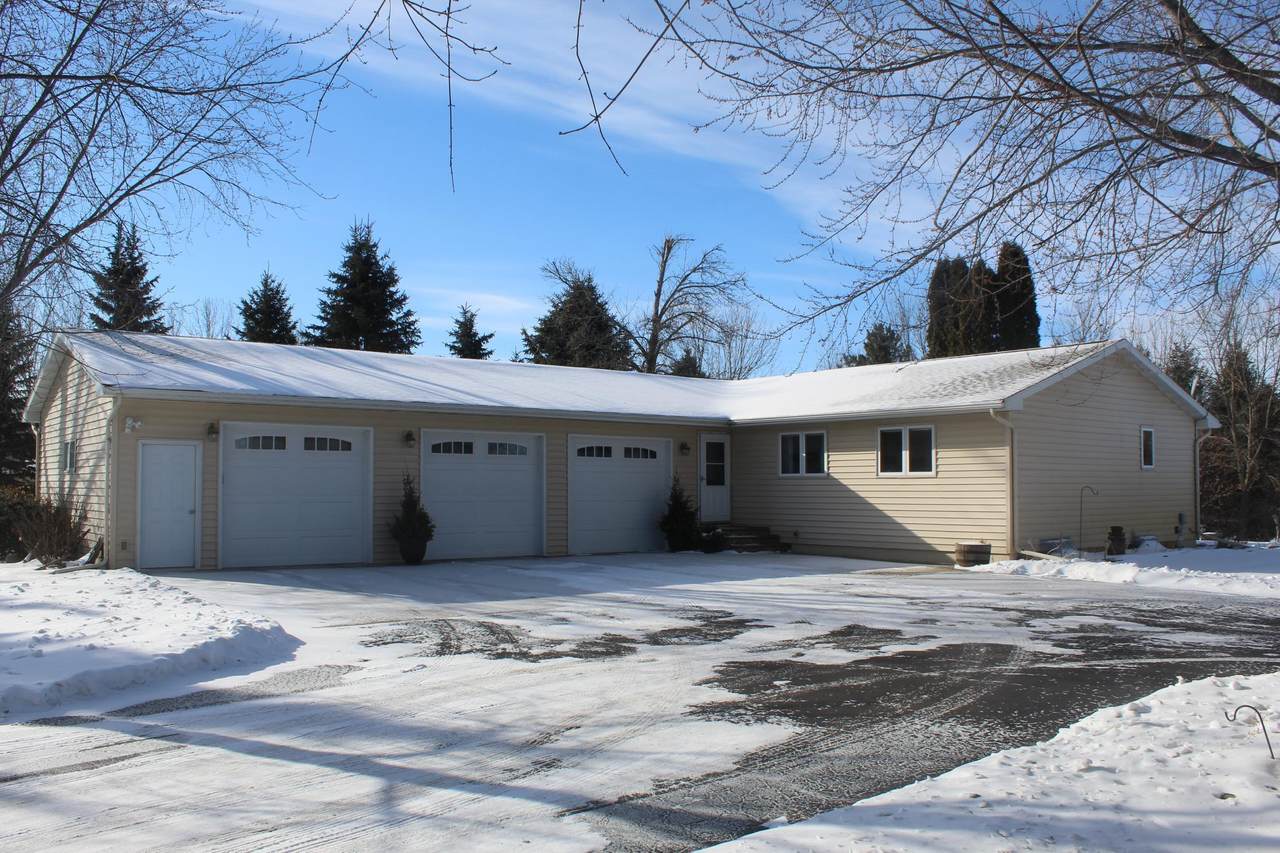 3822 Maple Drive - Photo 1