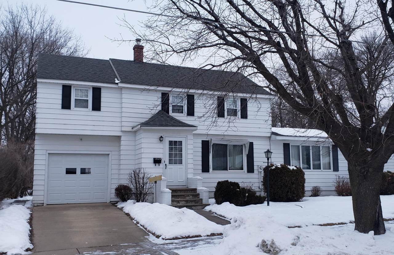 1305 4th Avenue - Photo 1