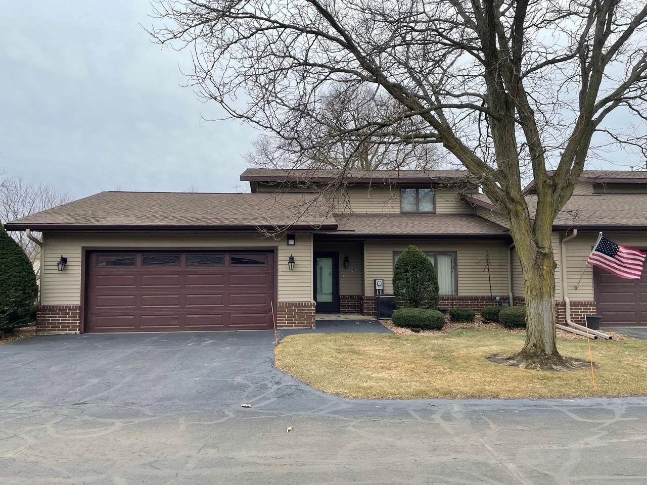 400 Oakland Place - Photo 1