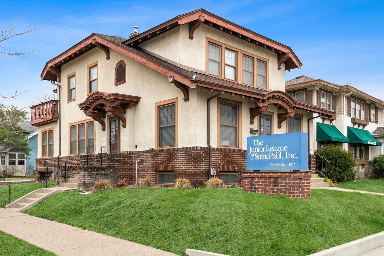 633 Snelling Avenue - Photo 1
