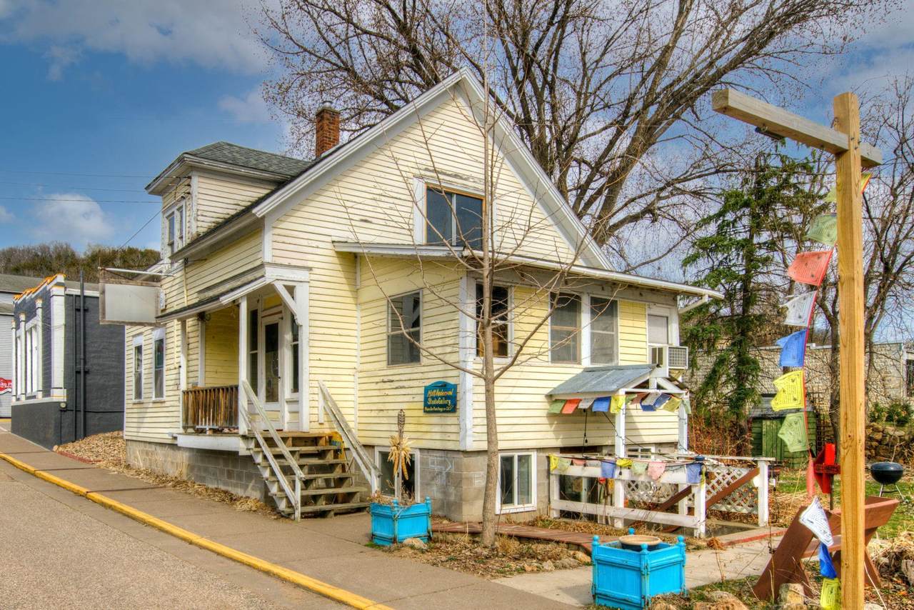 N2020 Spring Street - Photo 1