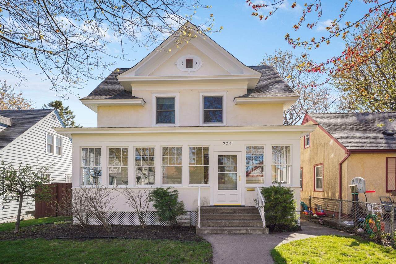 724 Simon Avenue - Photo 1
