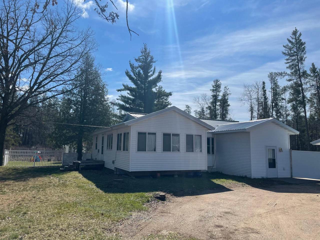 1717 River Road - Photo 1