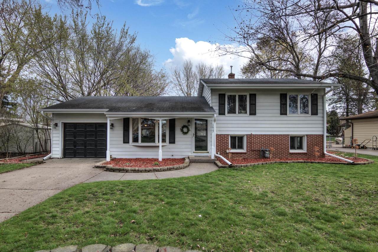 1617 Aldrich Avenue - Photo 1