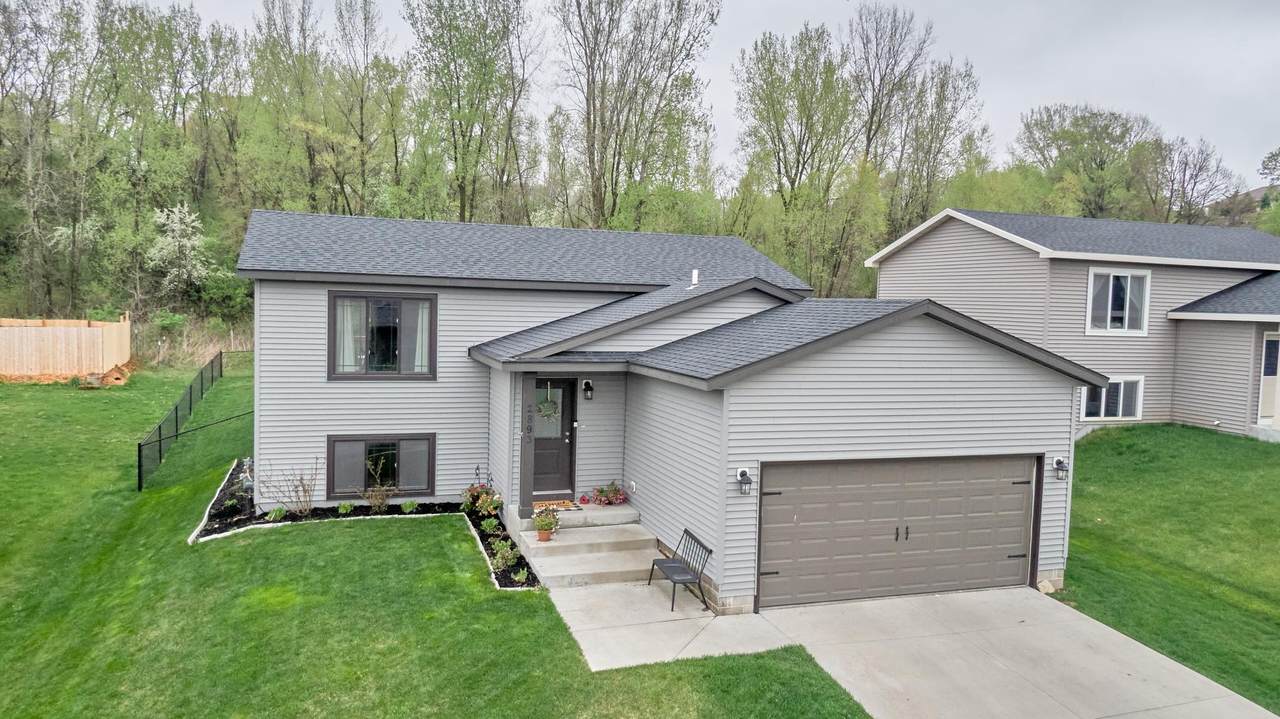 2893 Knollwood Drive - Photo 1
