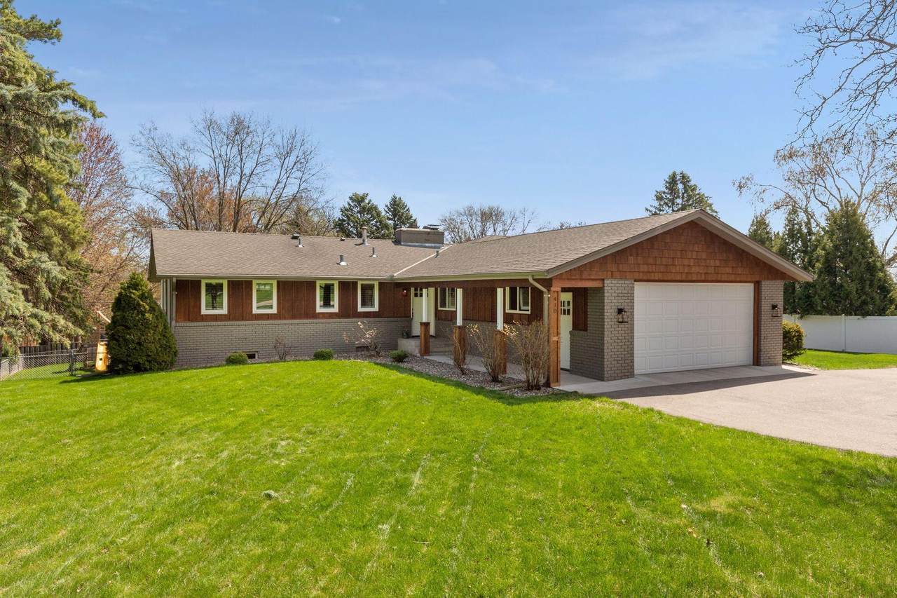410 Narcissus Lane - Photo 1
