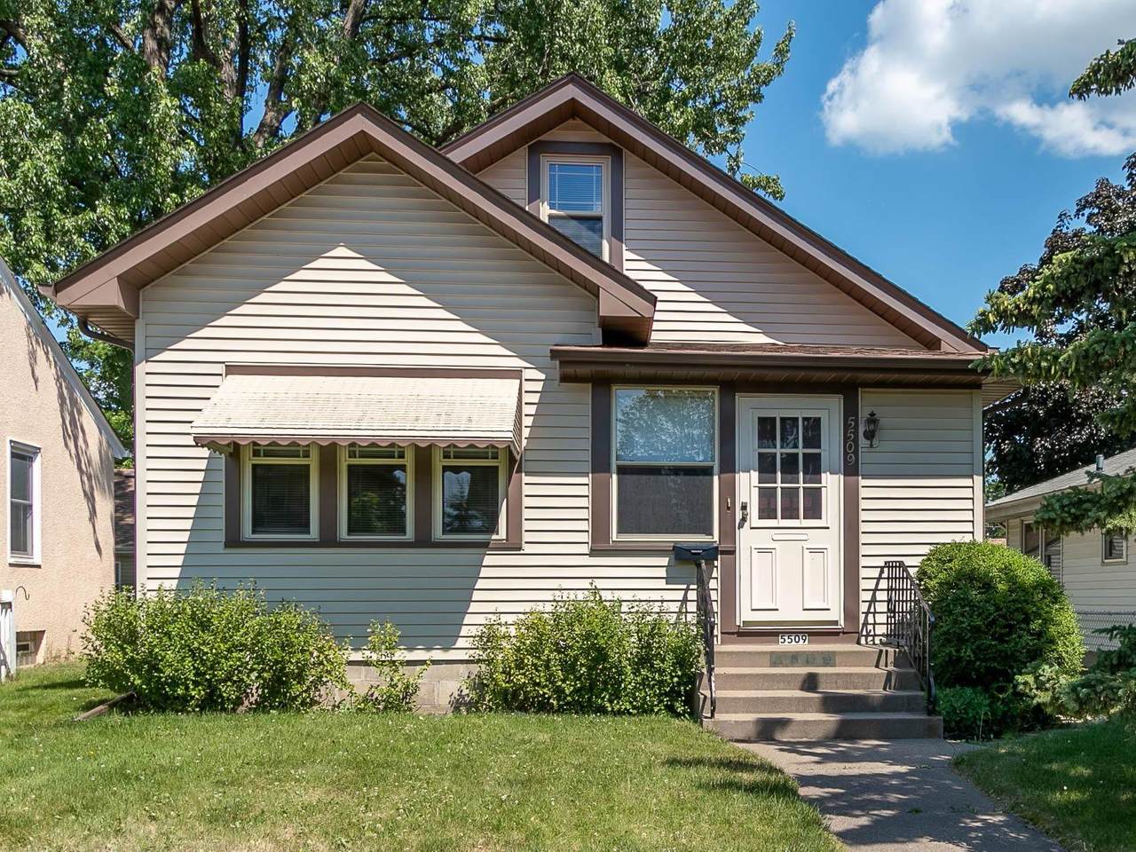 5509 44th Avenue - Photo 1