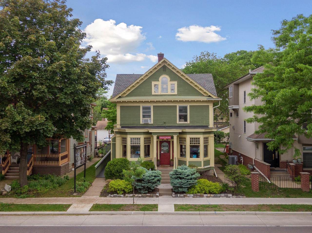 3208 Hennepin Avenue - Photo 1