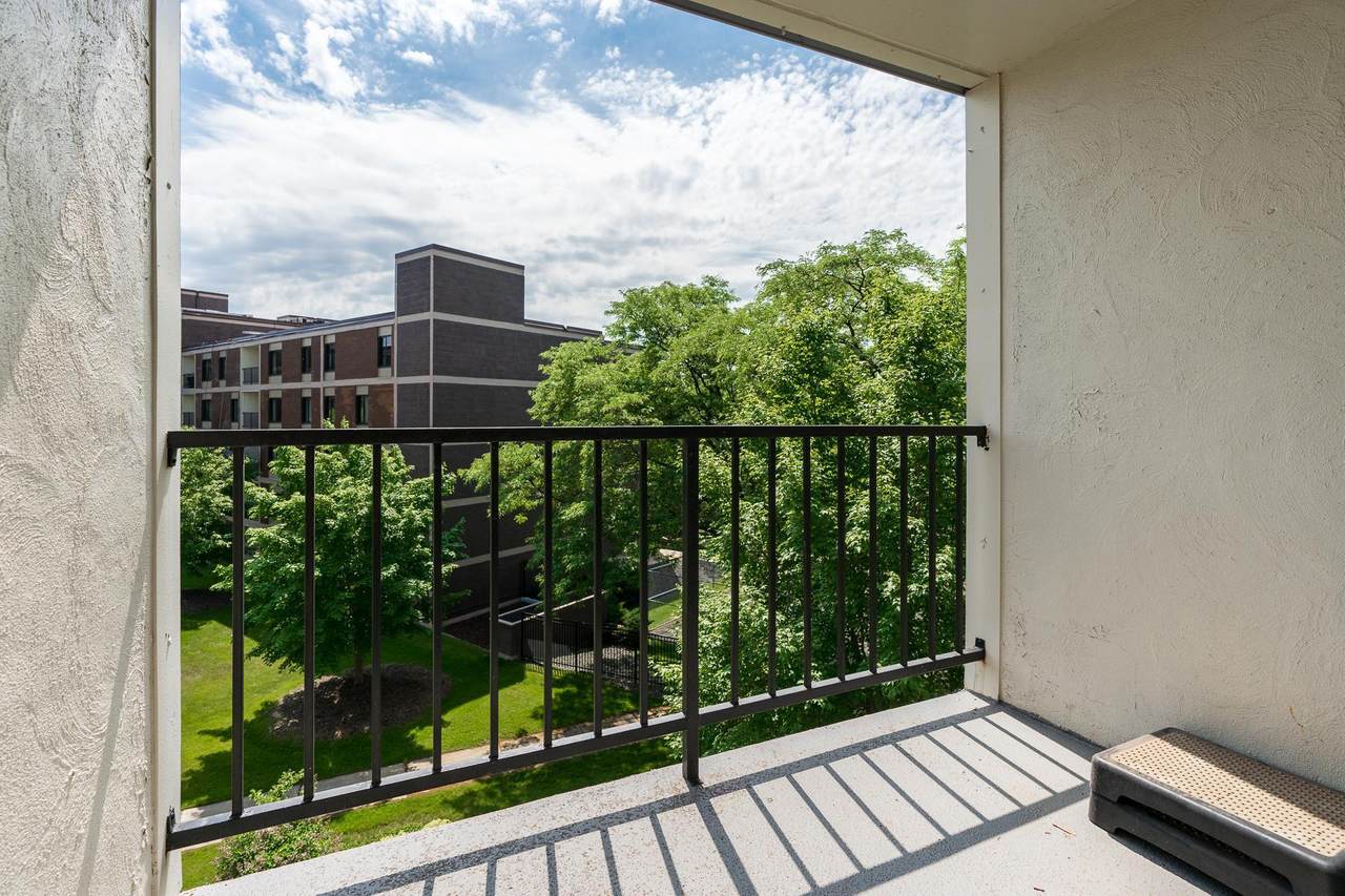 7220 York Avenue - Photo 1