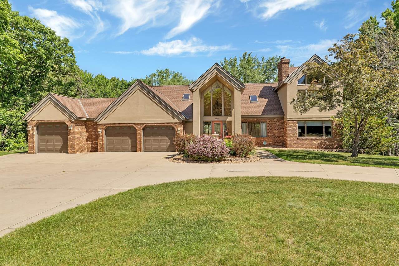 617 Scenic Drive - Photo 1