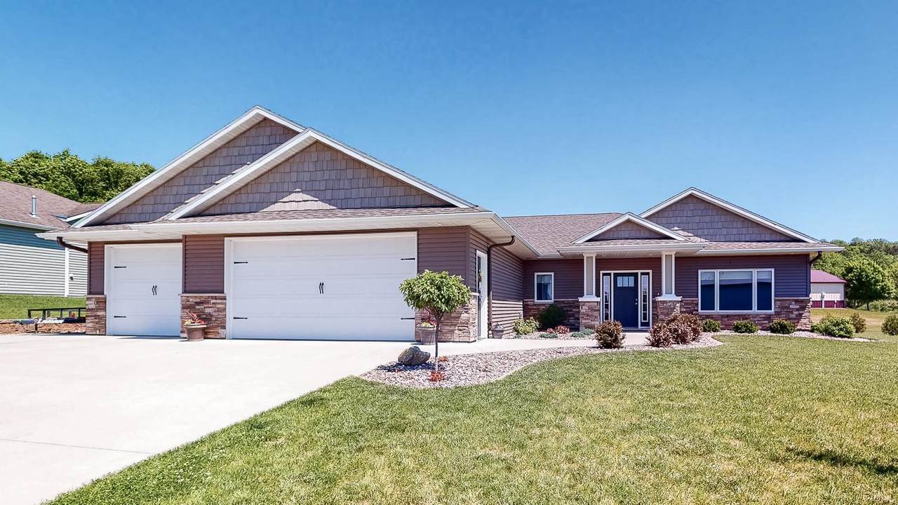 362 Hillside Drive - Photo 1